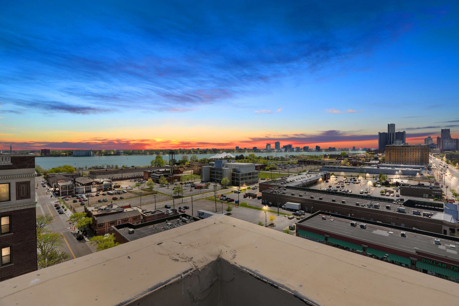 2900 E Jefferson Avenue Unit: A100