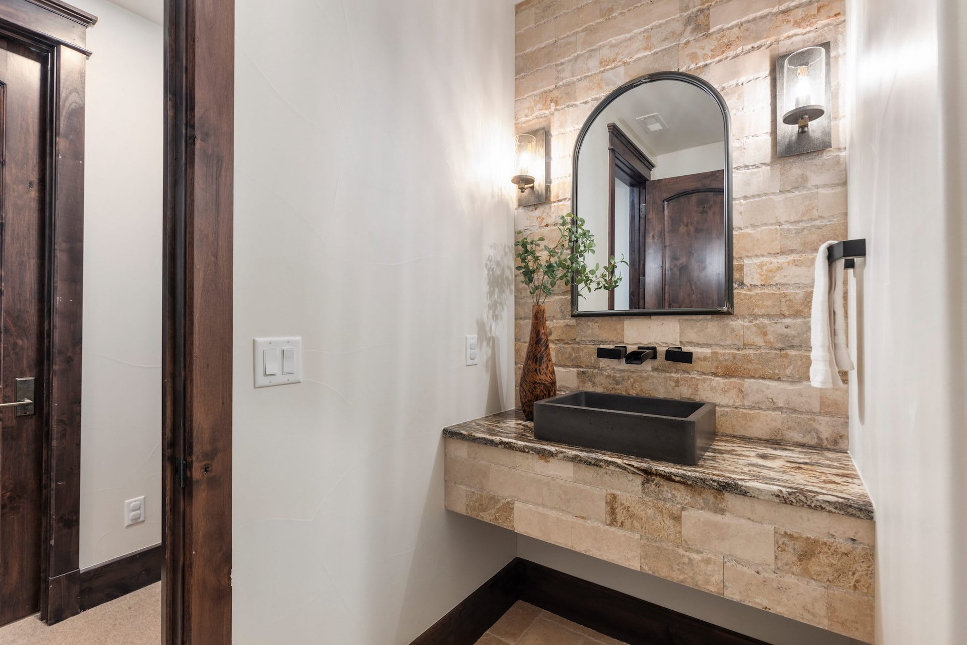 11164 Beatrice Court