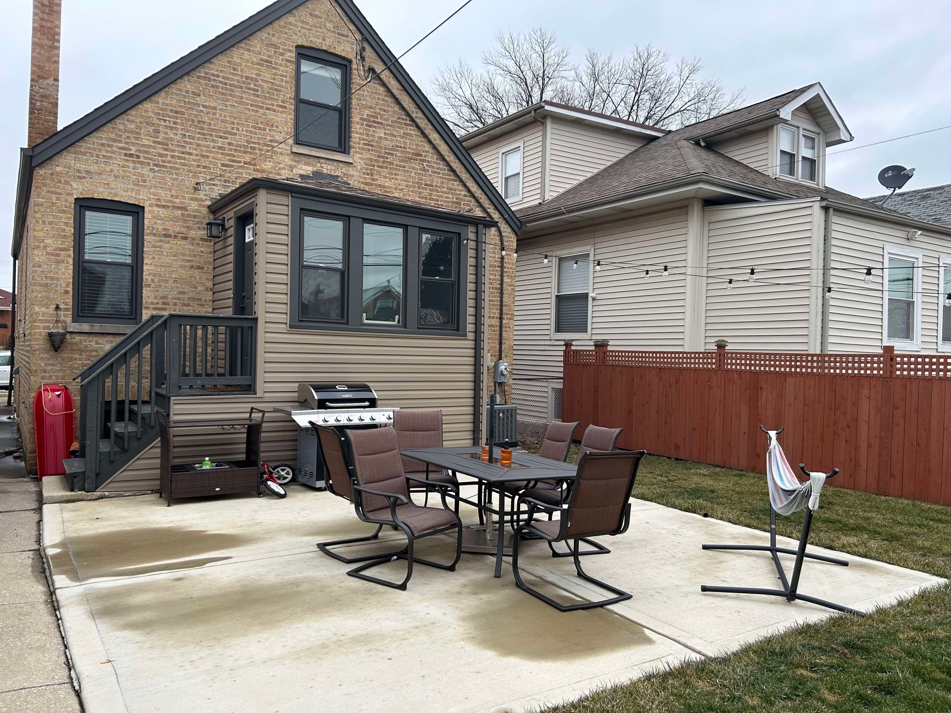 6251 W Fletcher Street, Chicago