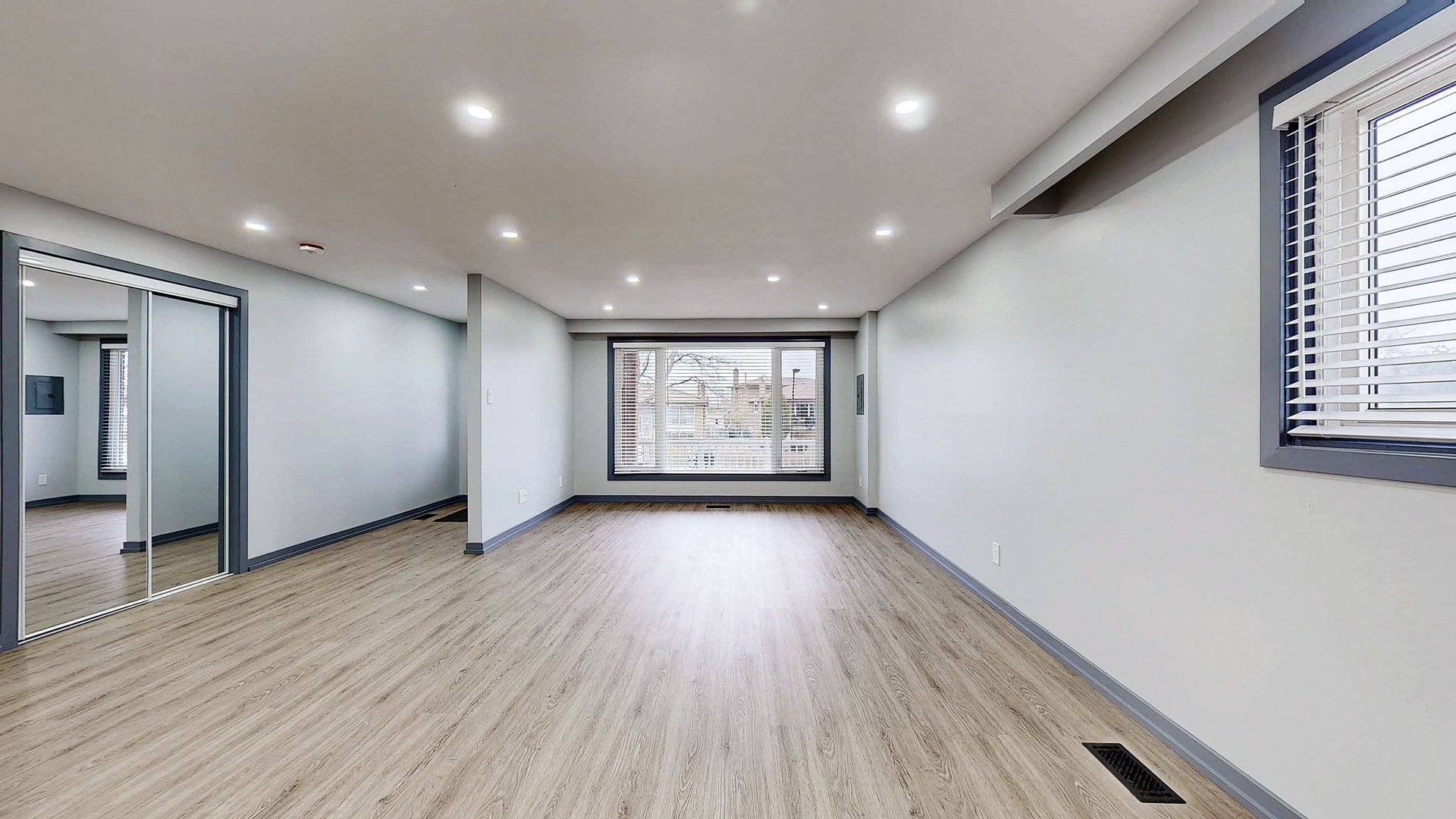 36 Jayfield Rd - Upper Unit
