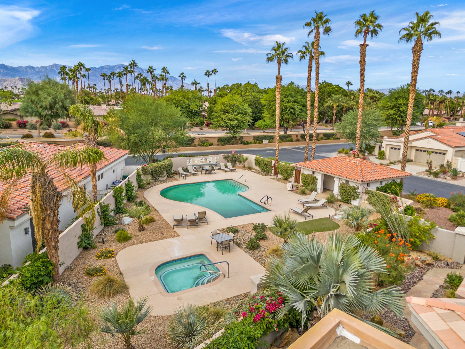 448 White Horse Trail 