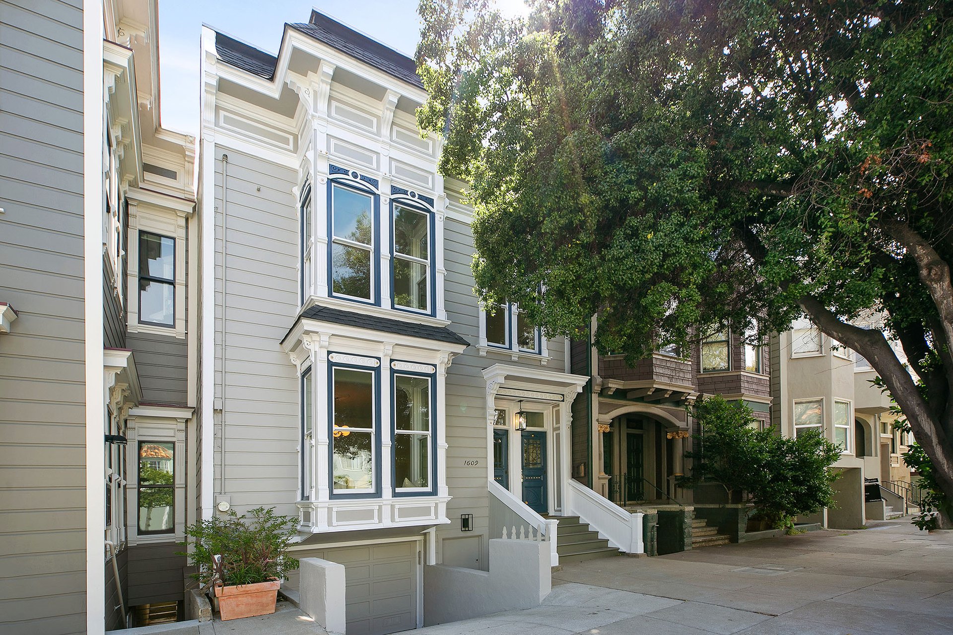 1609 Dolores Street