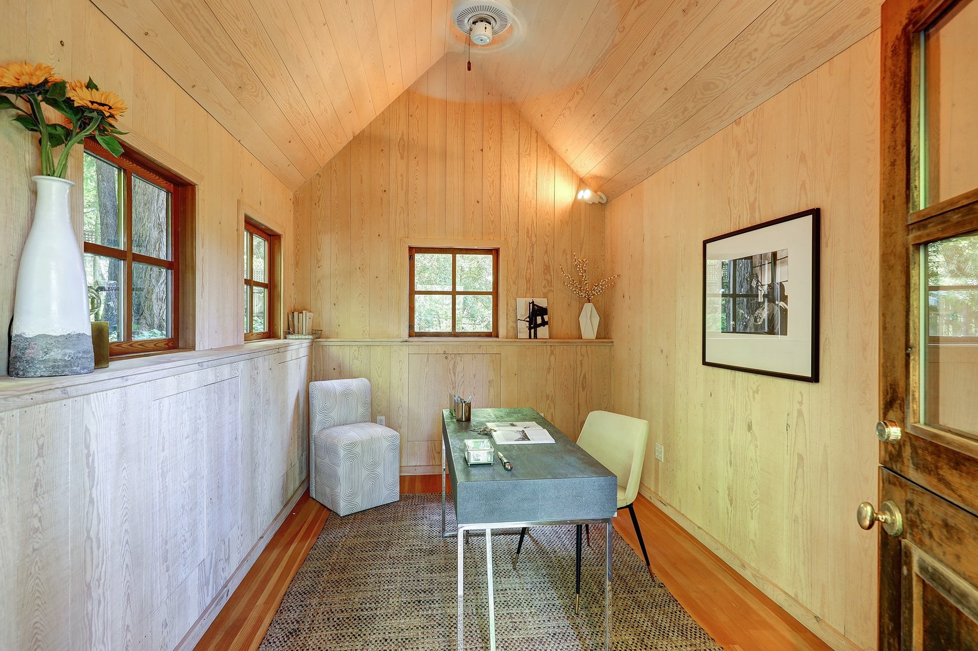 16 Woodside Way