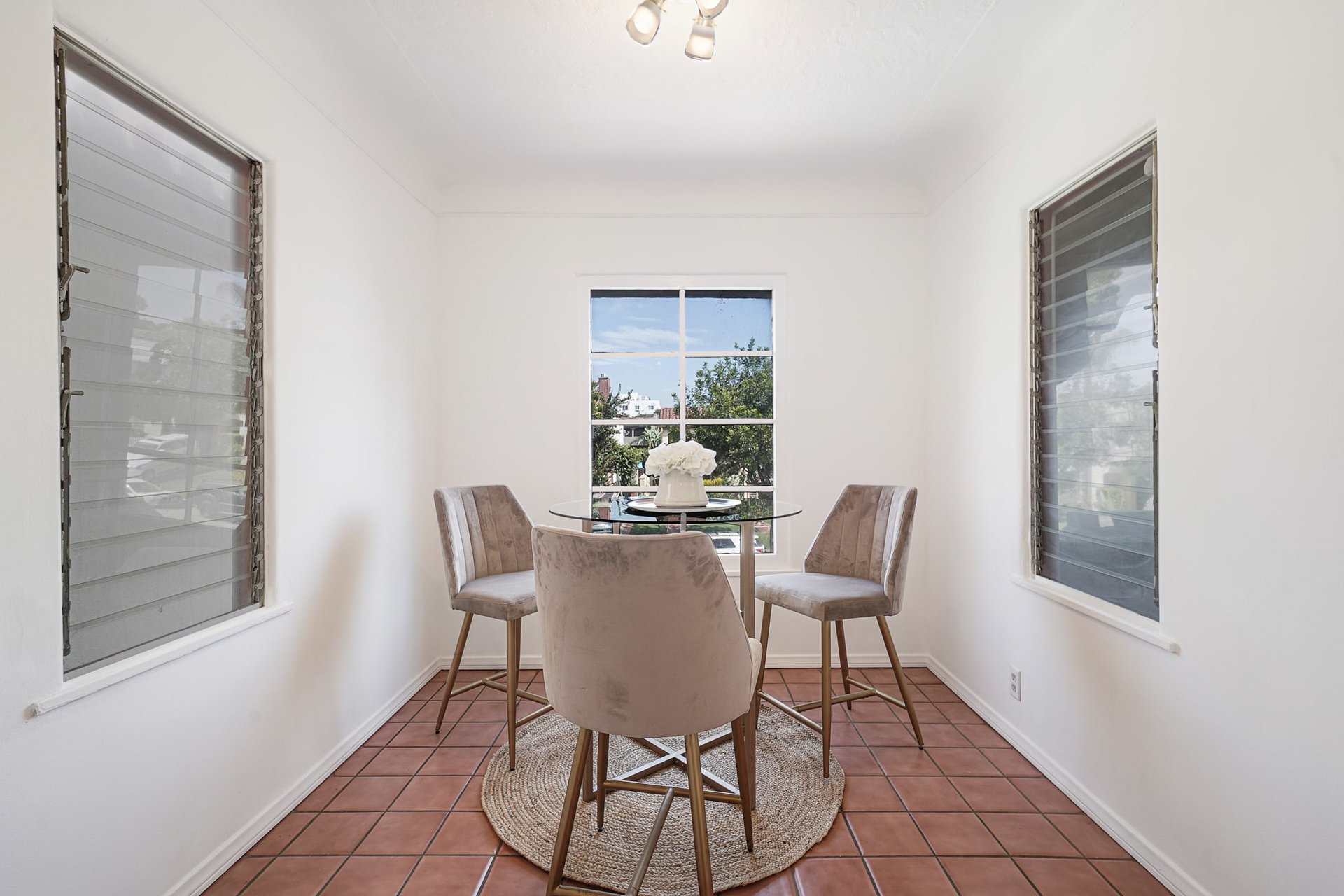 Beautiful Spanish Trophy Duplex in Wilshire Vista