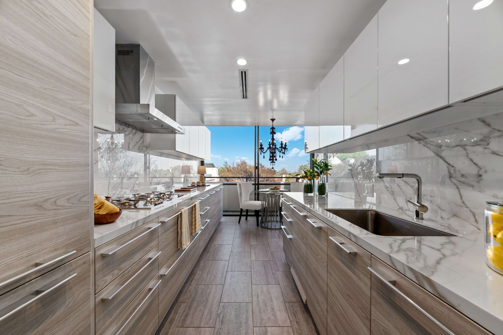 211 S Spalding Dr #N202, Beverly Hills
