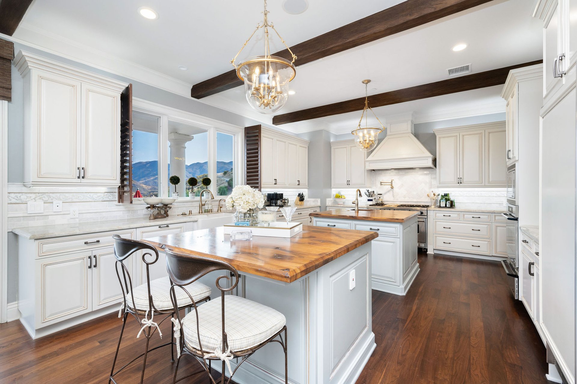 2785 Queens Garden Court