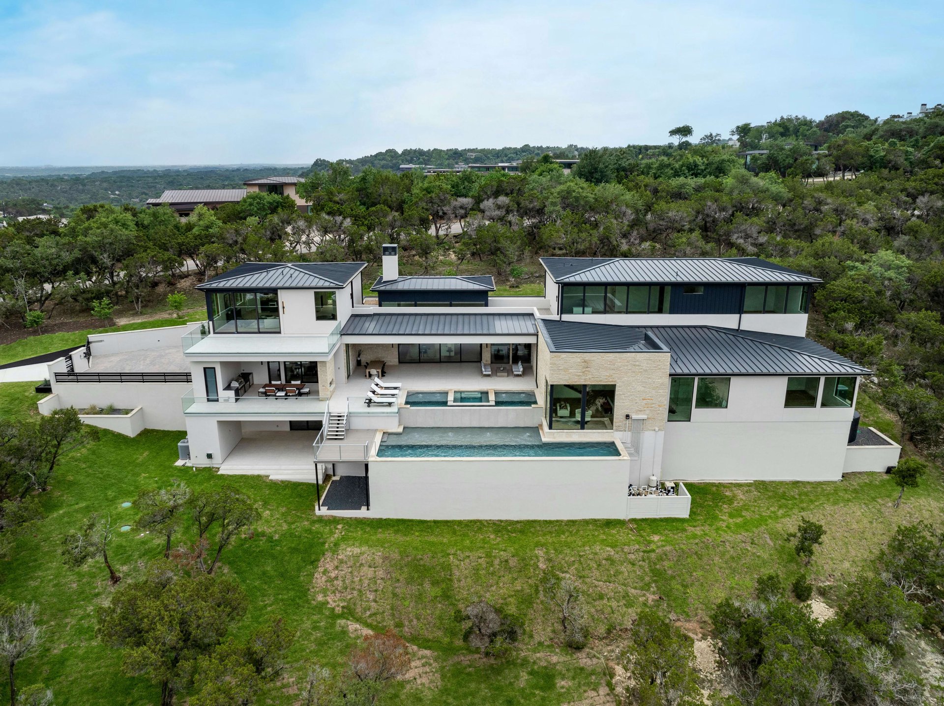 2 Valbella Drive