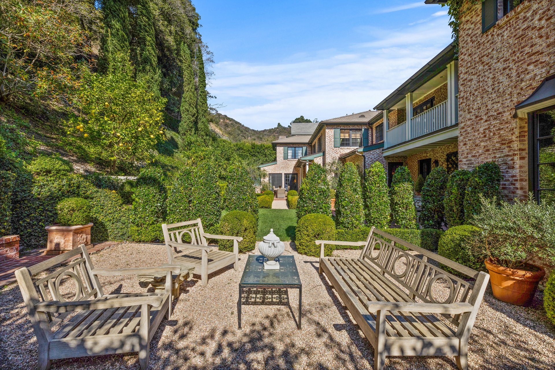 1273 Stone Canyon Road