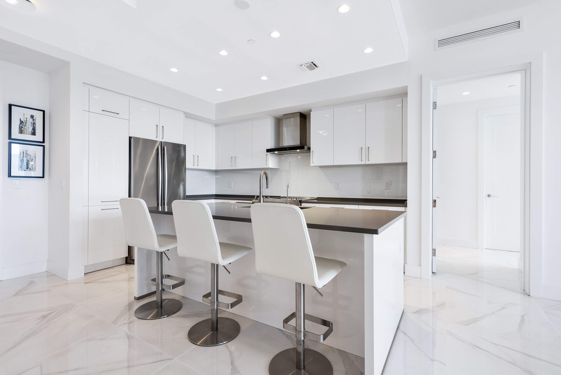 111 S PINEAPPLE AVE #605