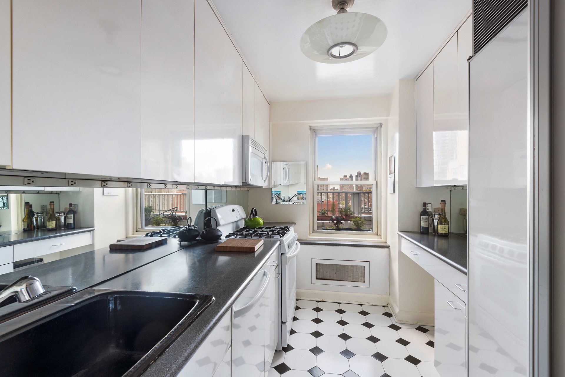 Spacious and Bright Two Bedroom Co-Op