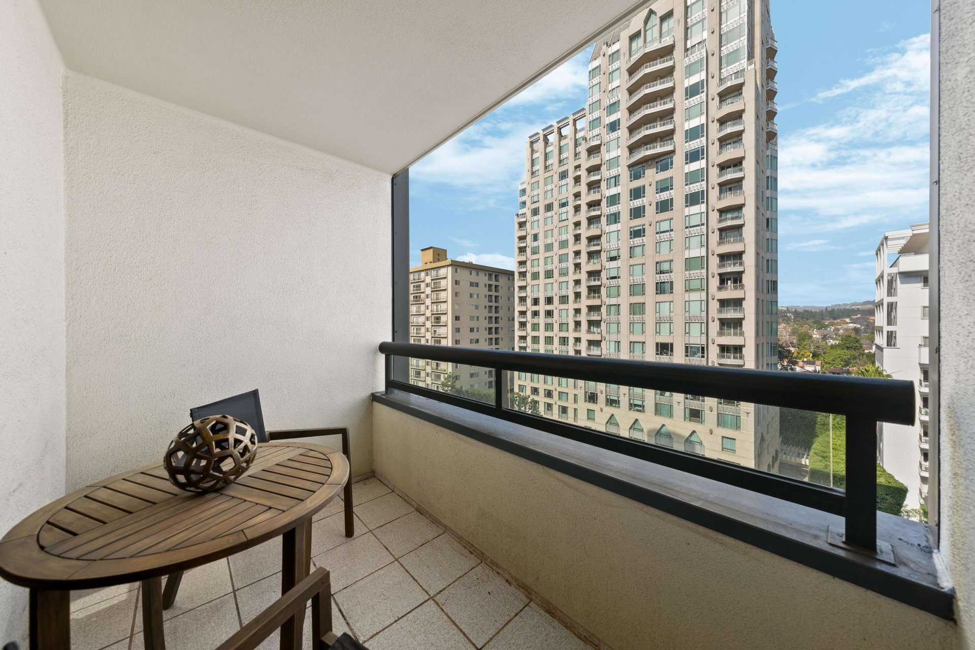 Park Wilshire #906, Wilshire Corridor
