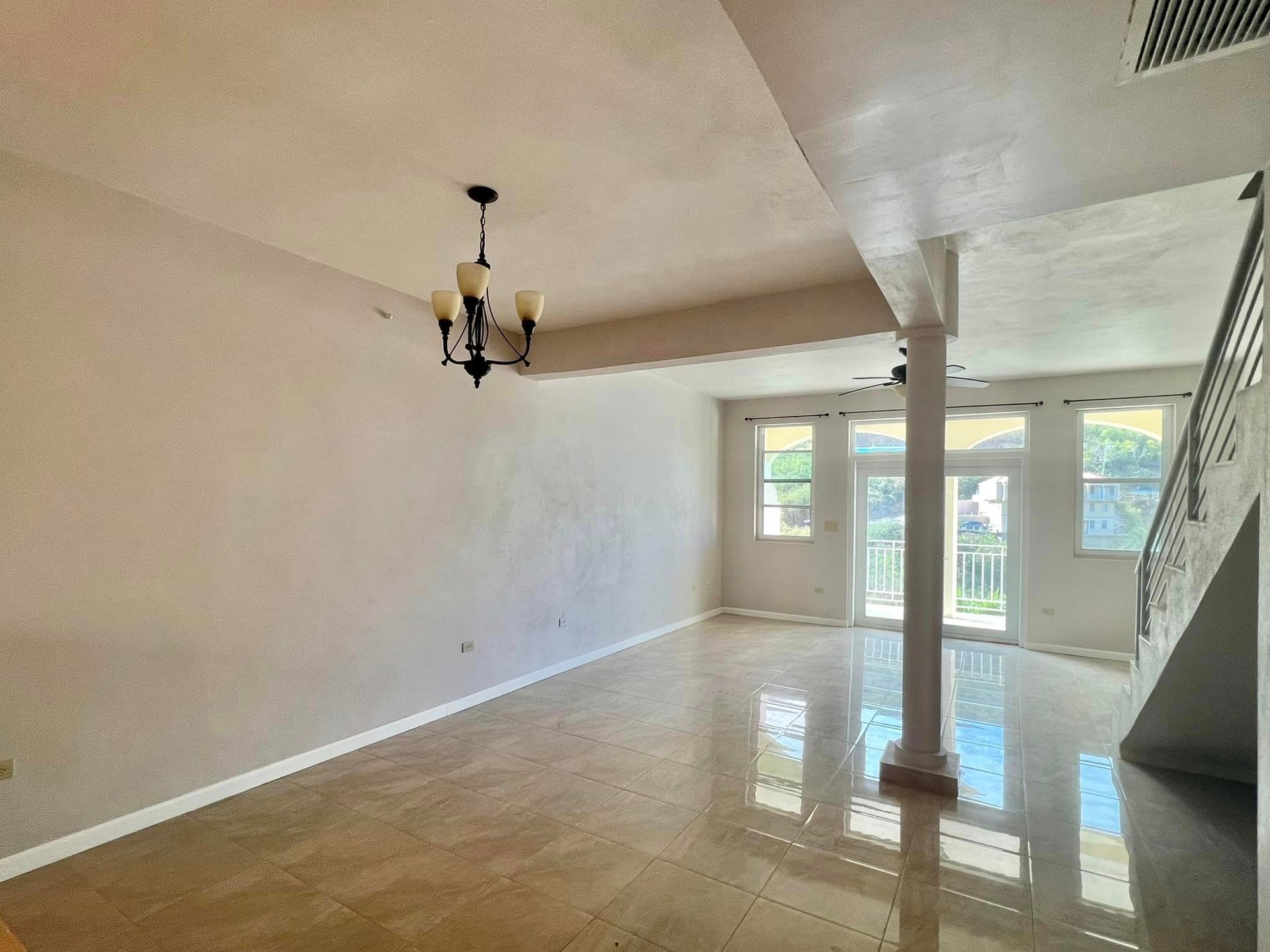 912 Brady Ghut 2 Bedroom Townhouse