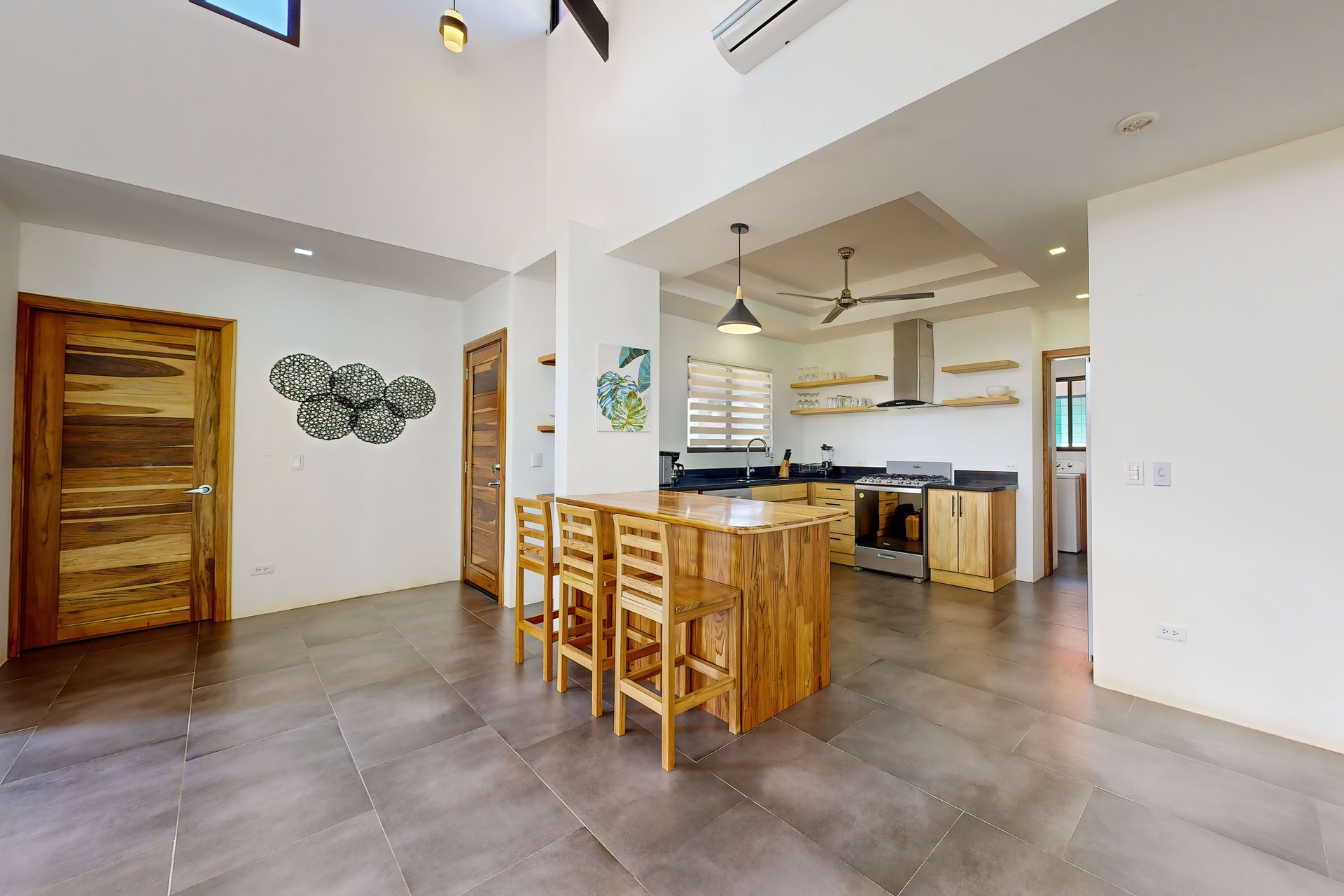 Modern Construction 3 Beds, 2,5 Baths Home.  Best Deal in Uvita! 