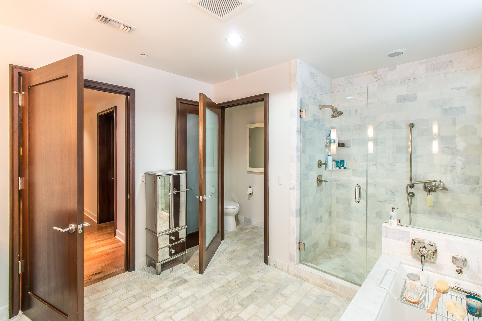 447 N Doheny Dr, #305