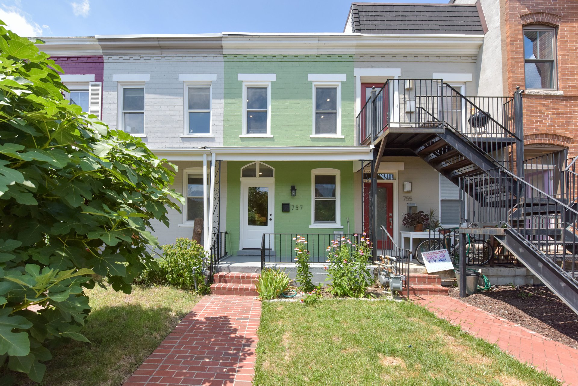 757 Fairmont St NW