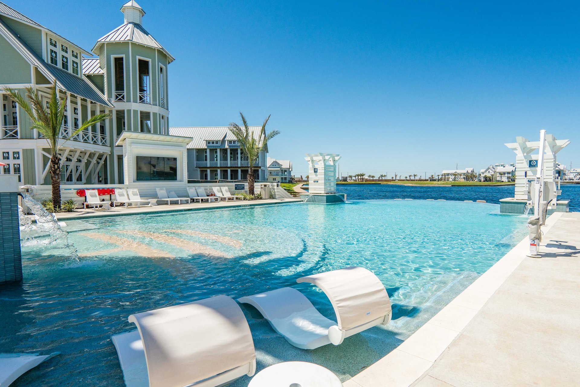 Cinnamon Shore South Community Pool