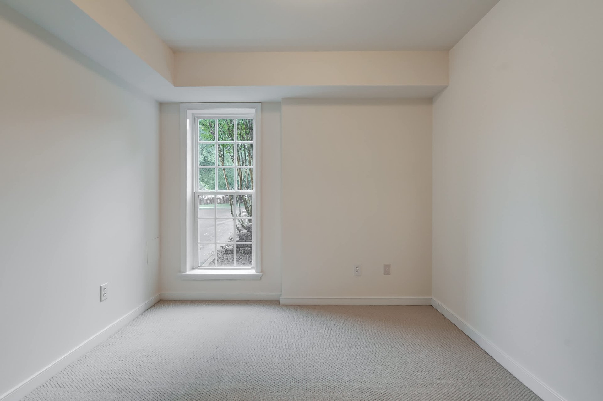 168 GRAYROCK DR