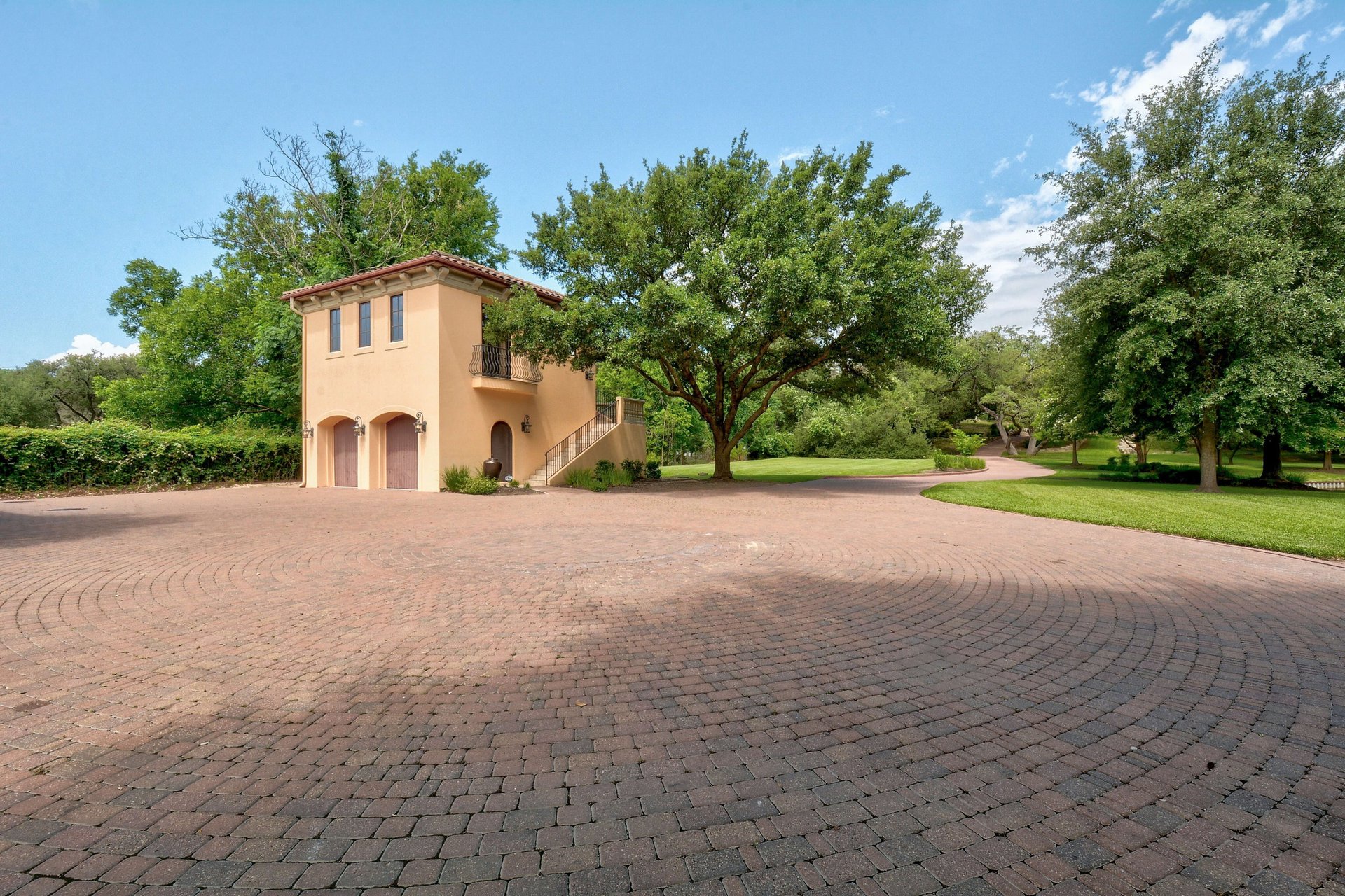 3201 Westlake Drive