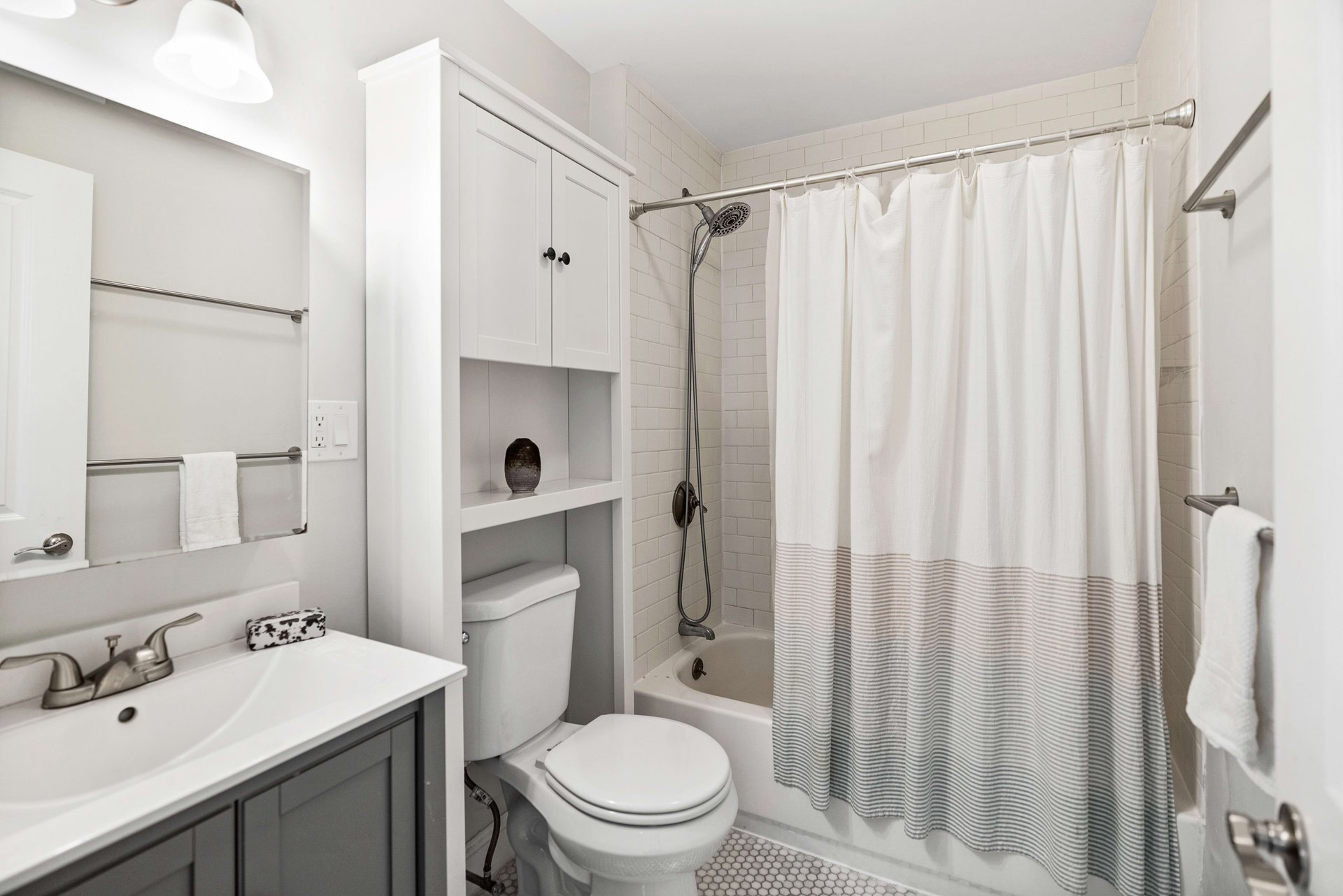 25 Granfield Ave Unit: 2