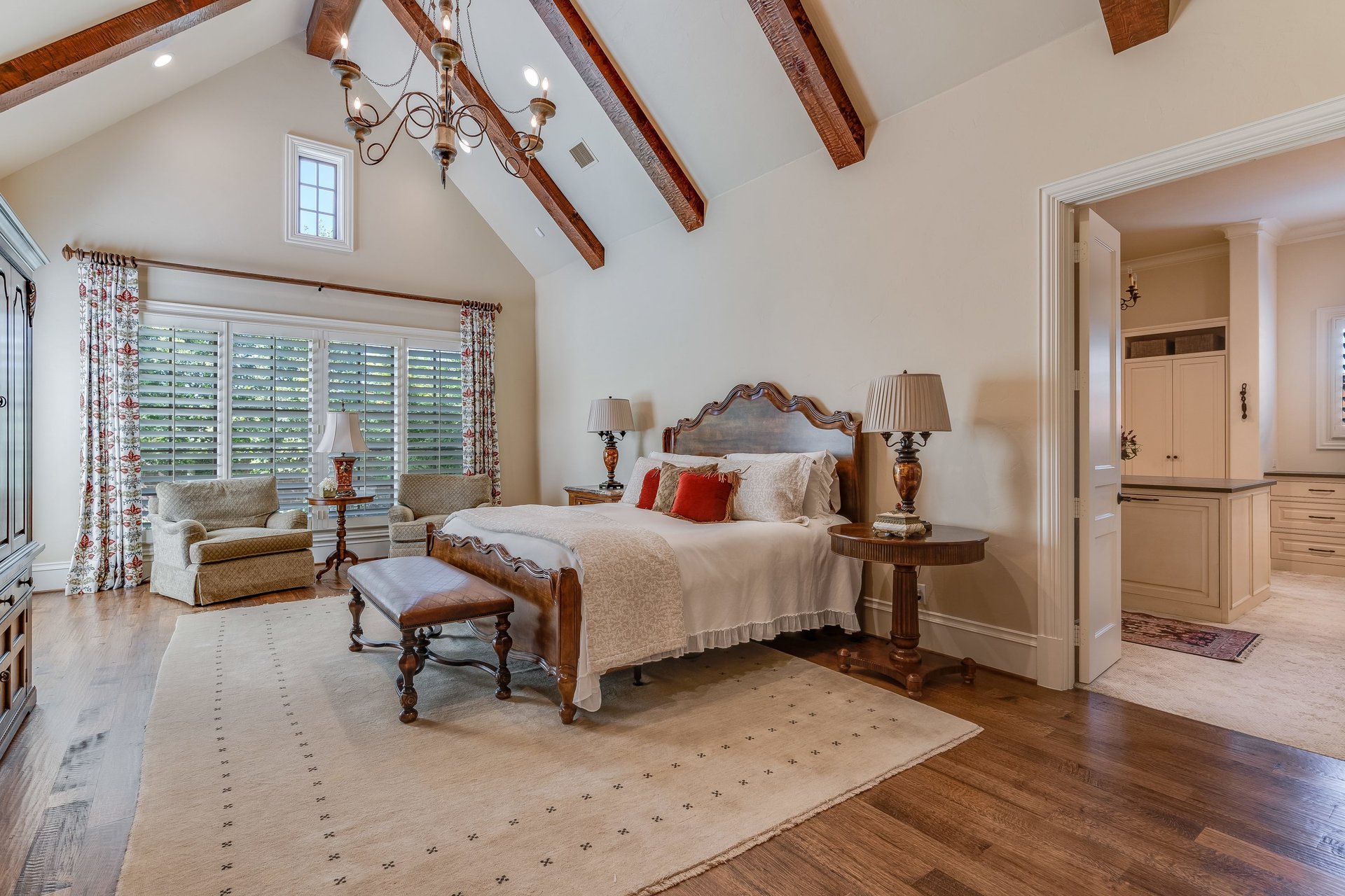 6400 Drawbridge Lane