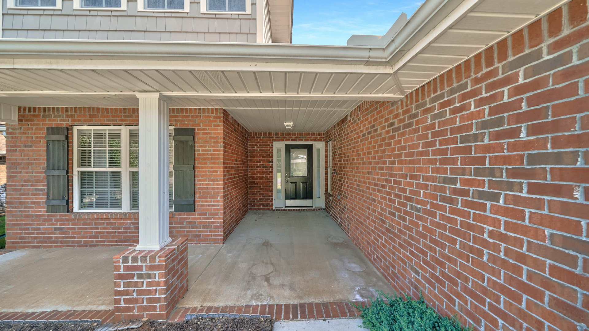 113 NW Imogene Way