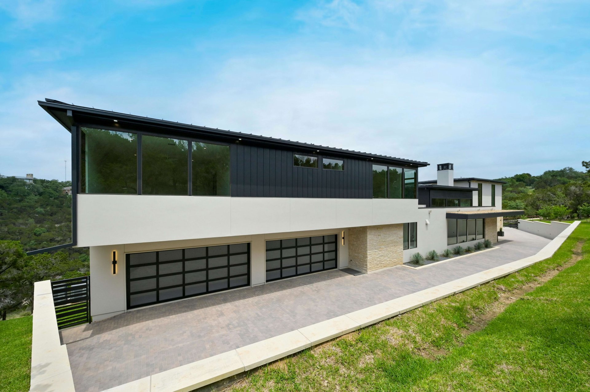 2 Valbella Drive