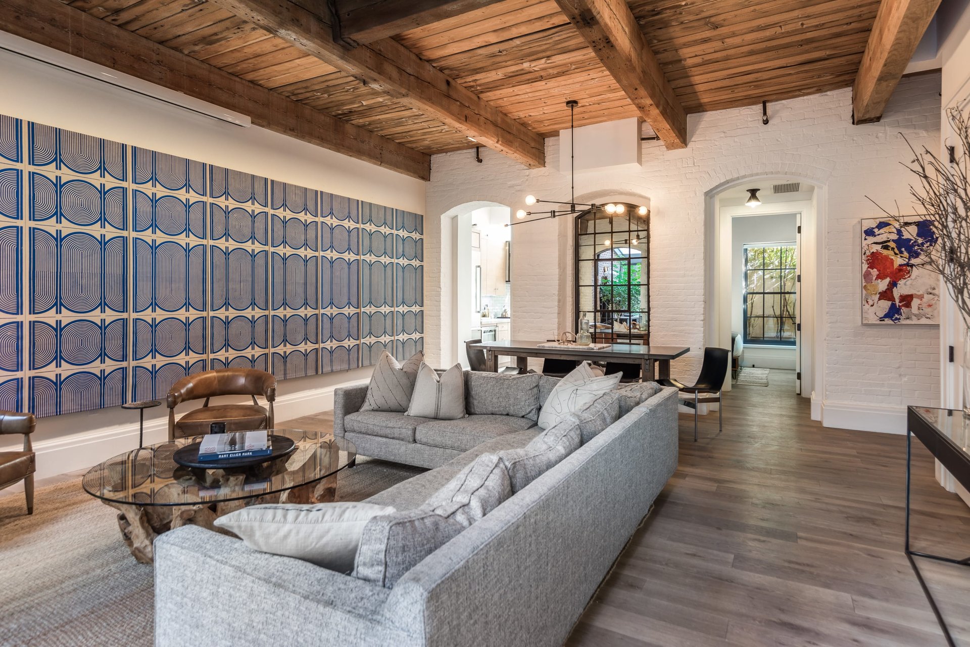 Elegant 3-Bed Factory Loft at Watchcase