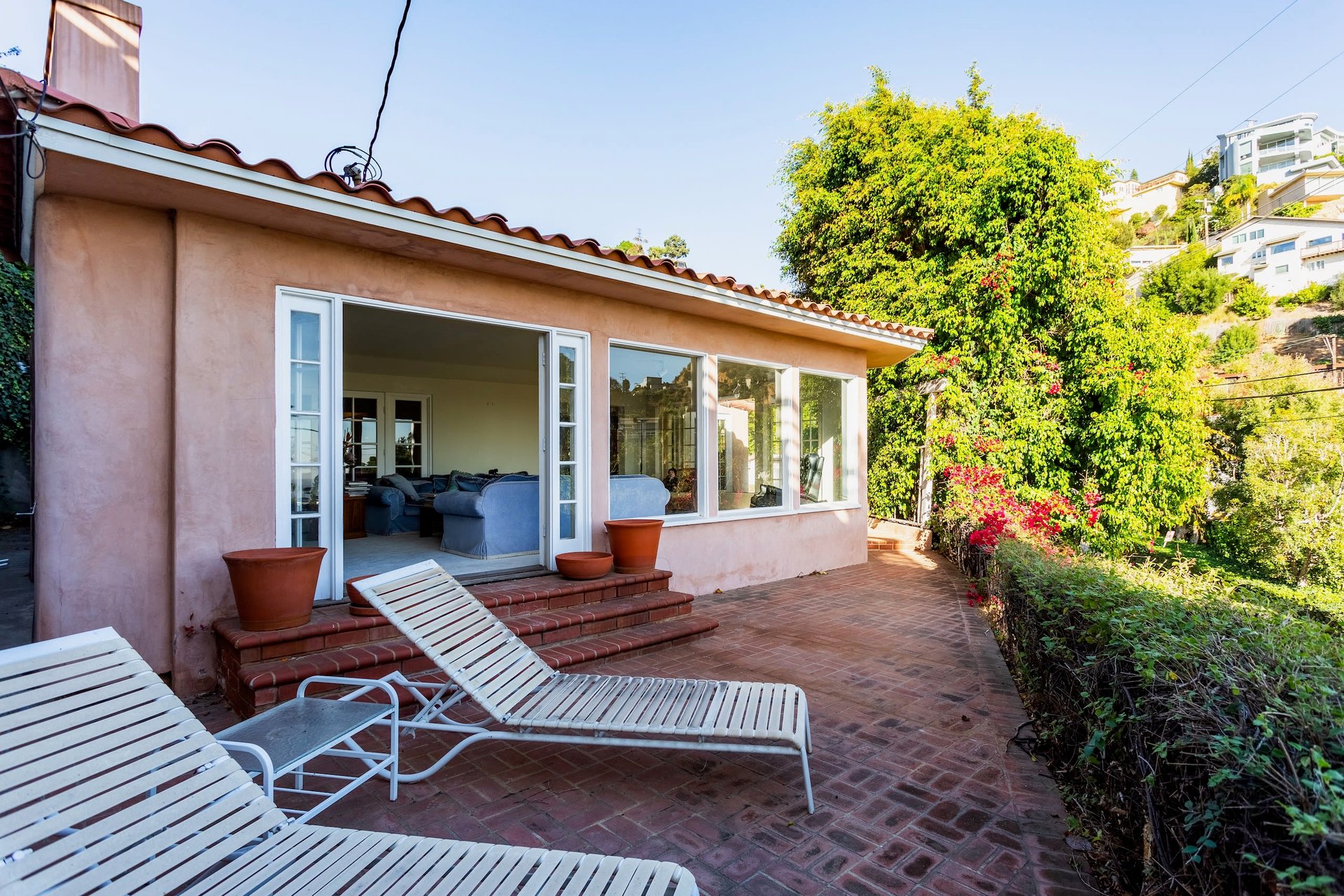8819 Evanview Dr, Sunset Plaza