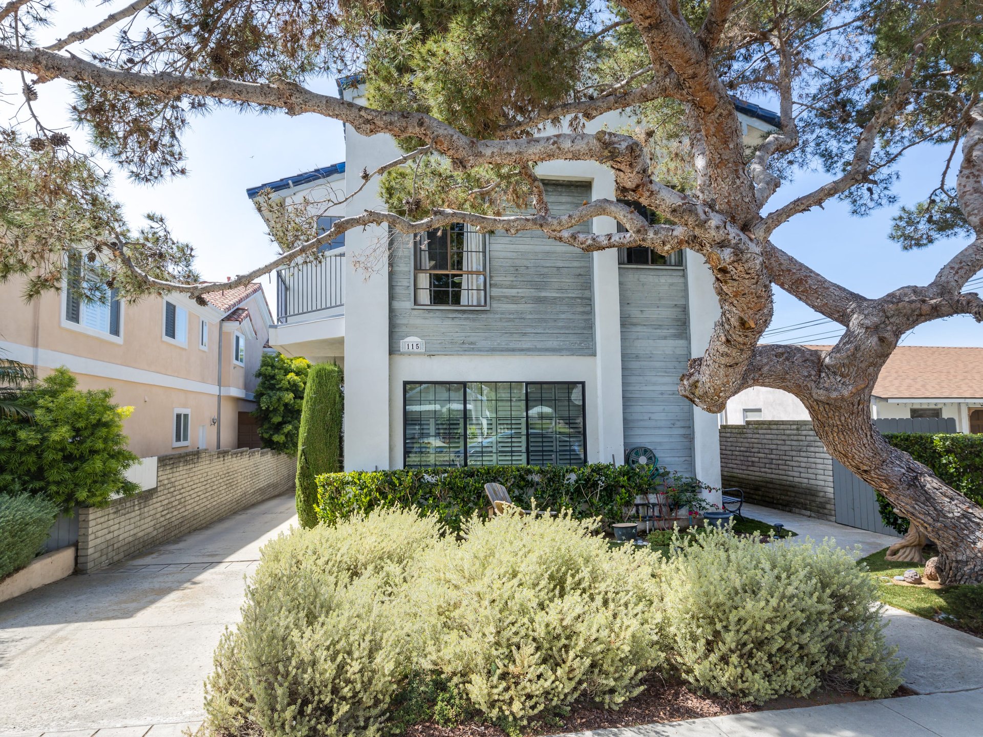 115 S Juanita Avenue A