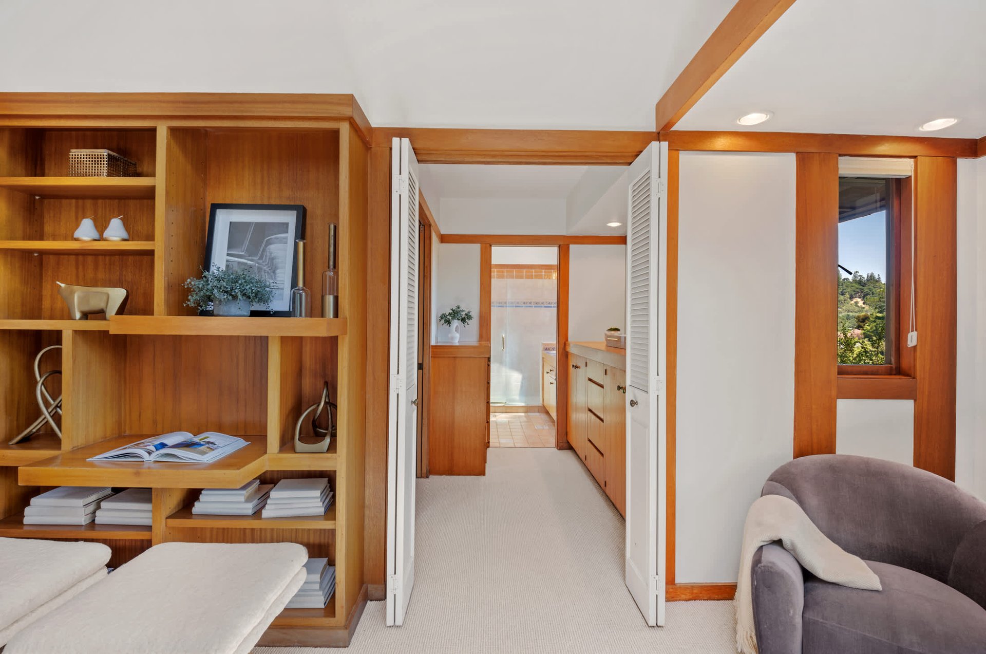Kent Woodlands Mid Century Retreat