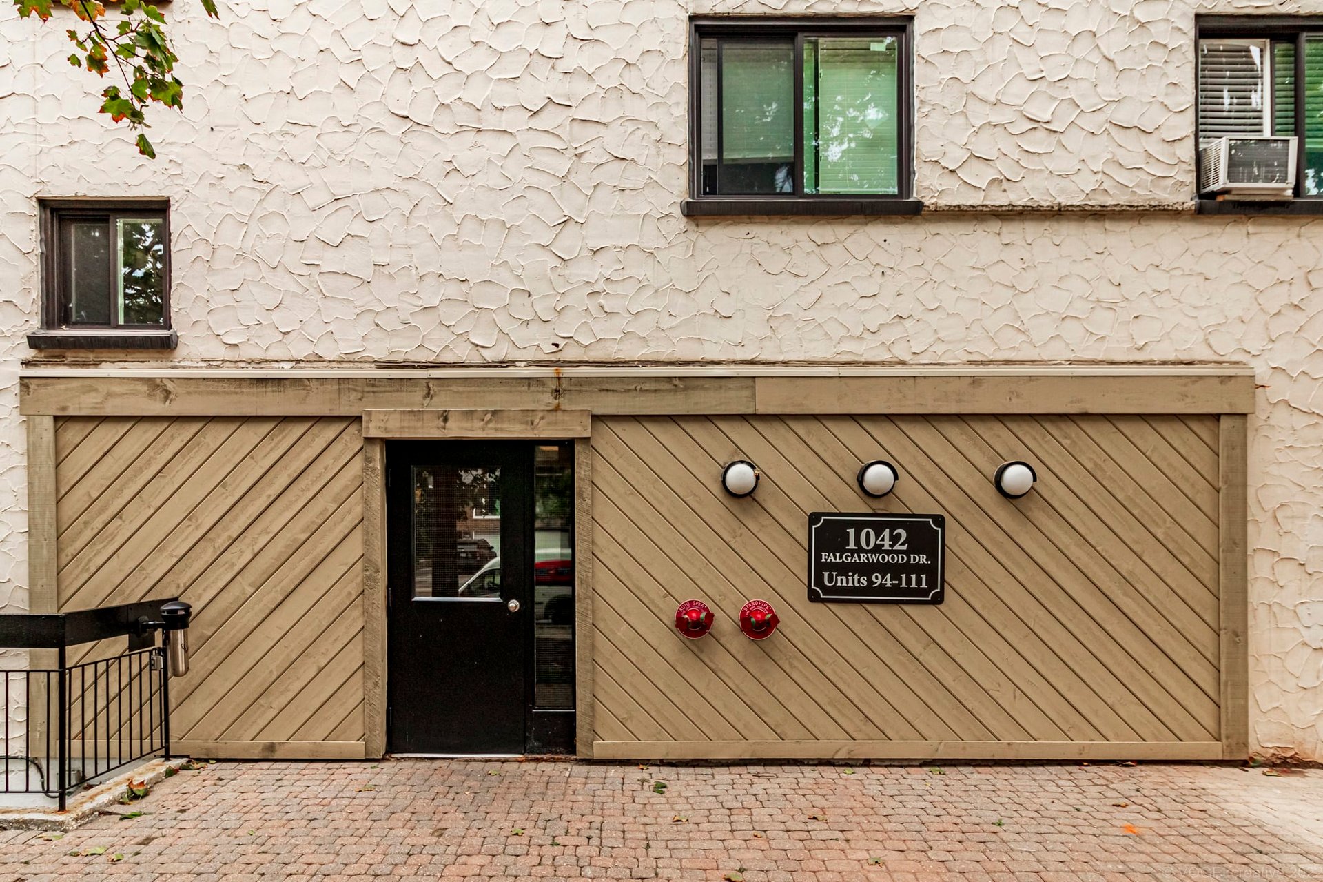 1042 FALGARWOOD Drive Unit #96, Oakville