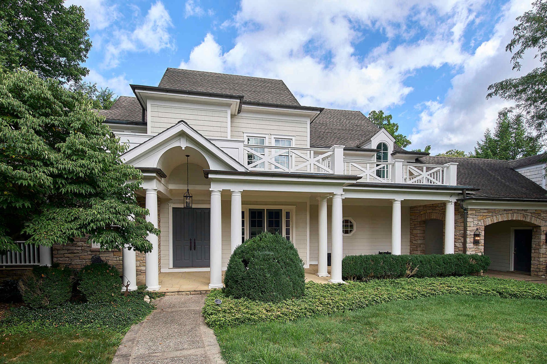 1 Norwood Rd, Charleston, WV 25314