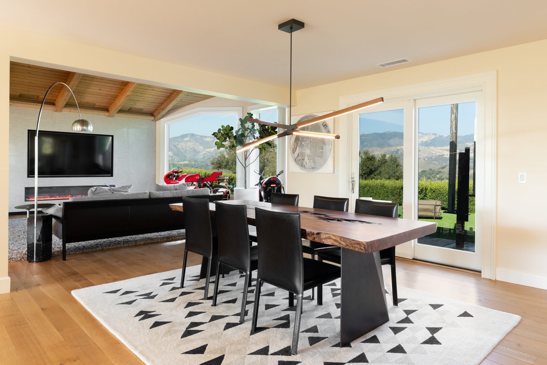4465 White Pine