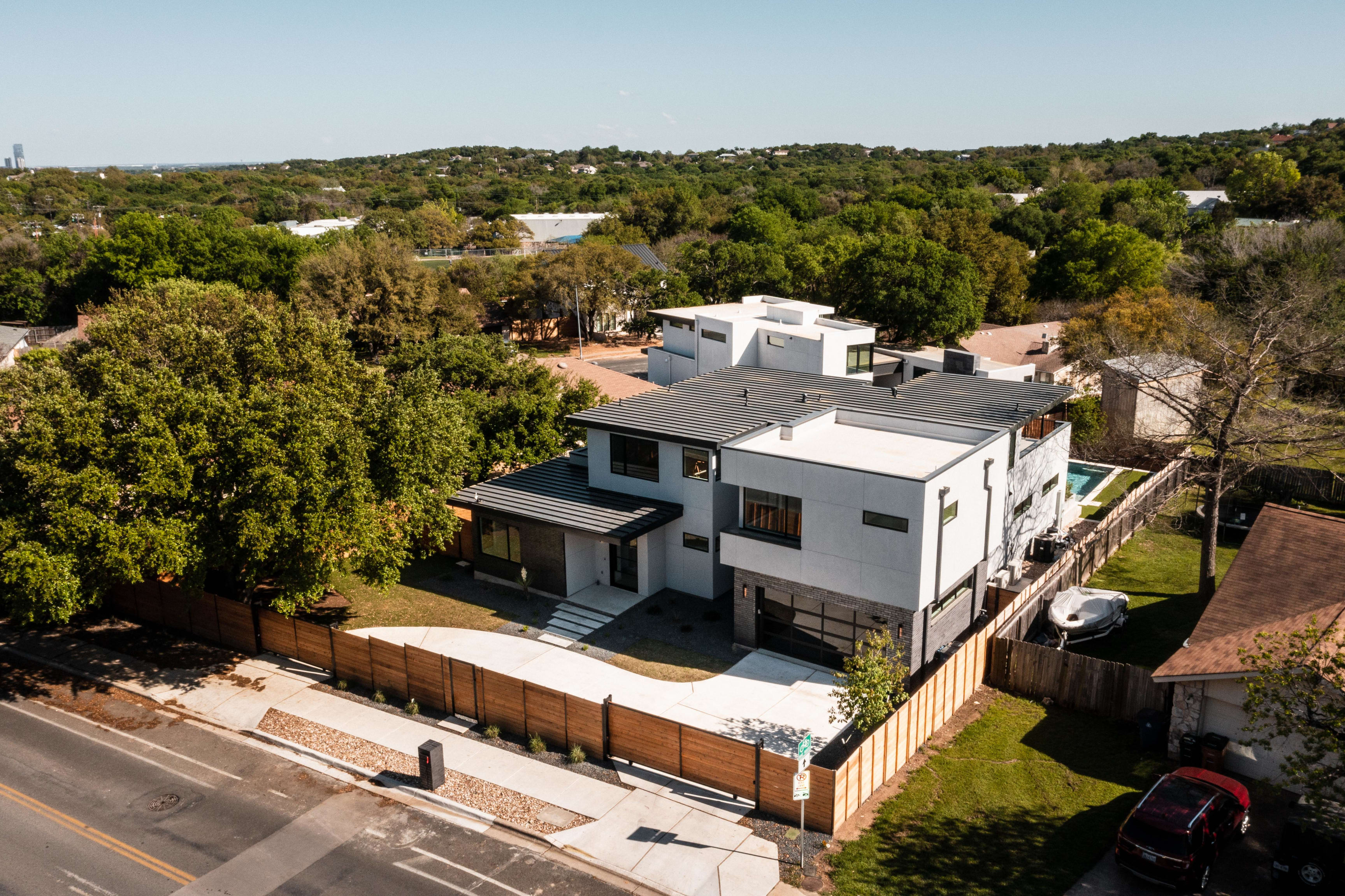 3501 Pinnacle