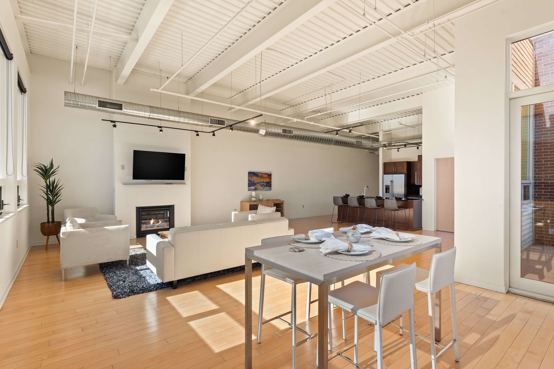  Enormous Corner Two Bedrooms Penthouse in Basalt  