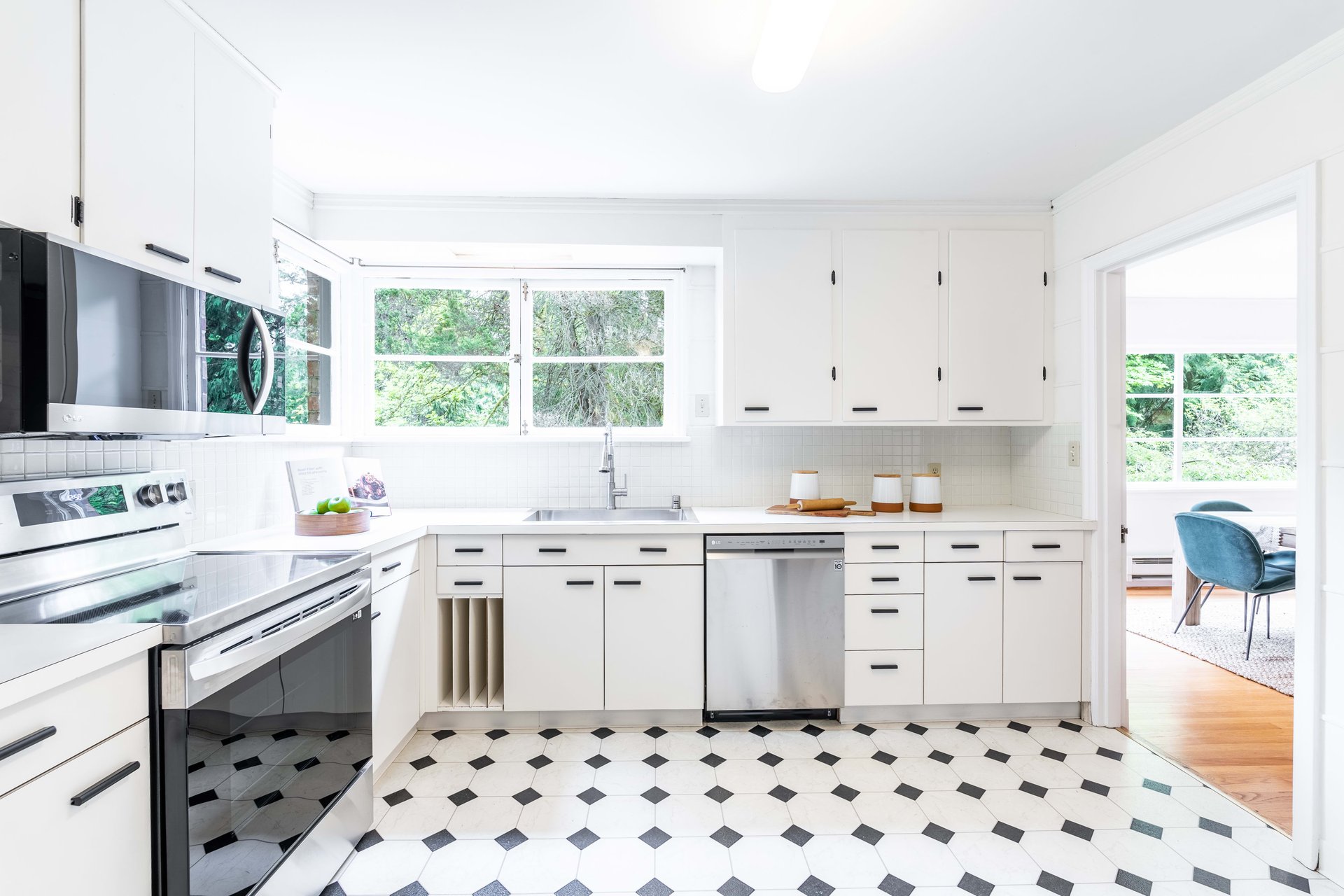 Art Deco Classic in Lake Forest Park