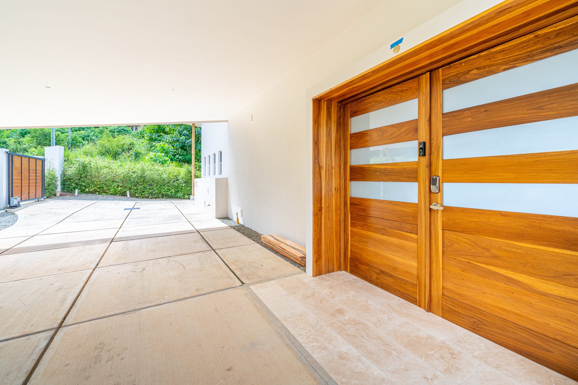 MarMistique Haven, Modern Tropical Home with Panoramic Ocean Views!