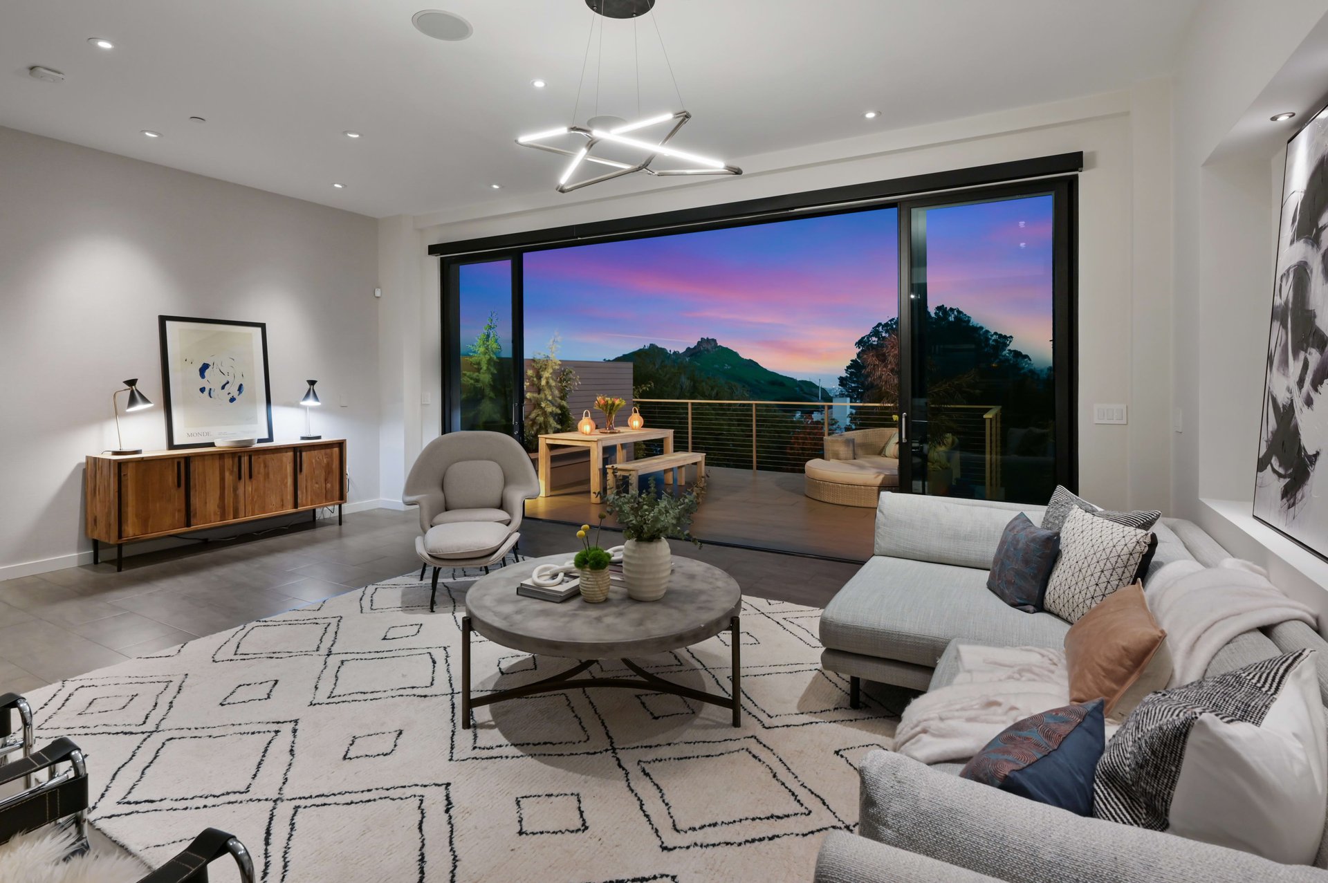 457 Buena Vista East