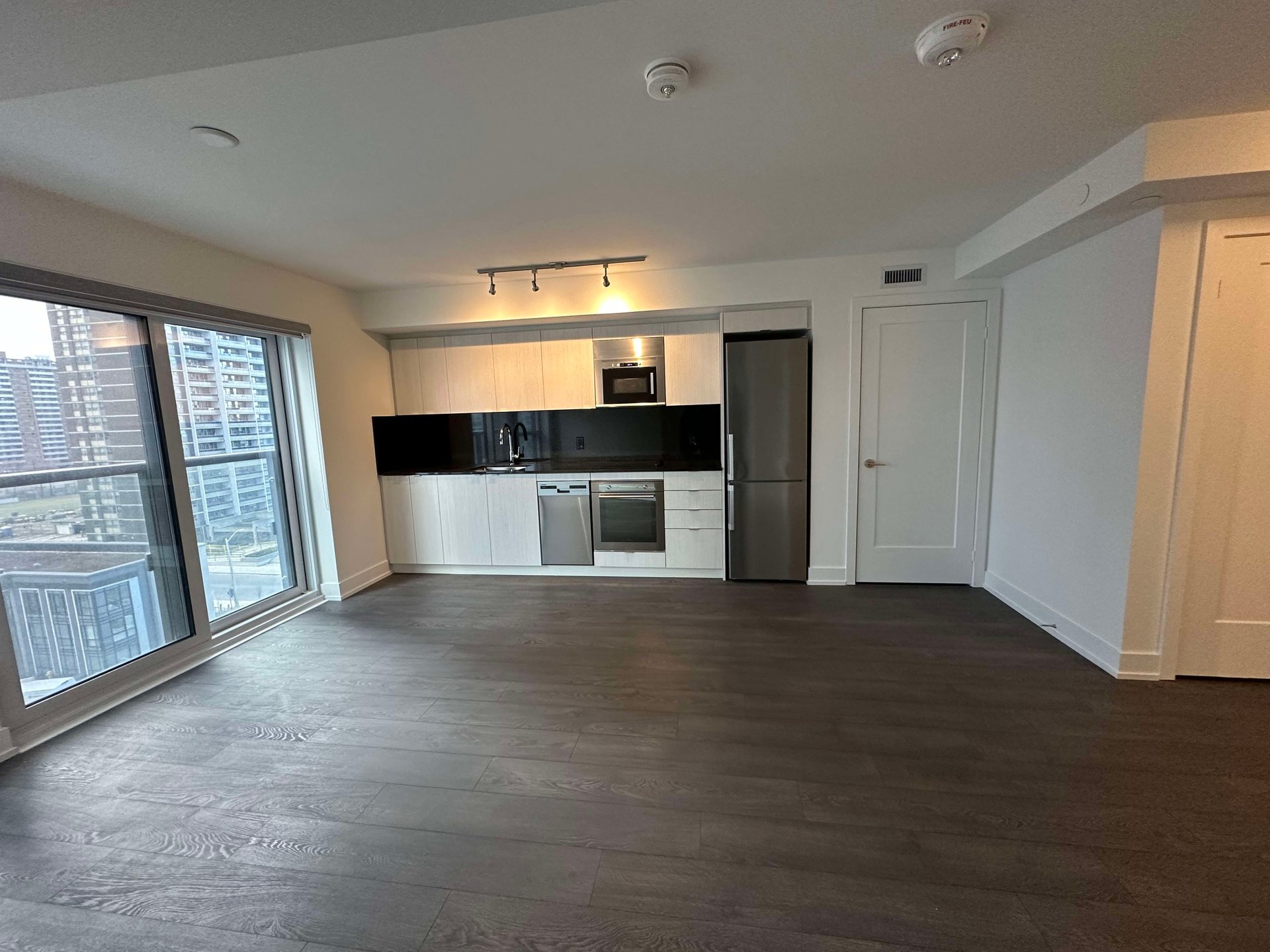 5 Mabelle Ave 730