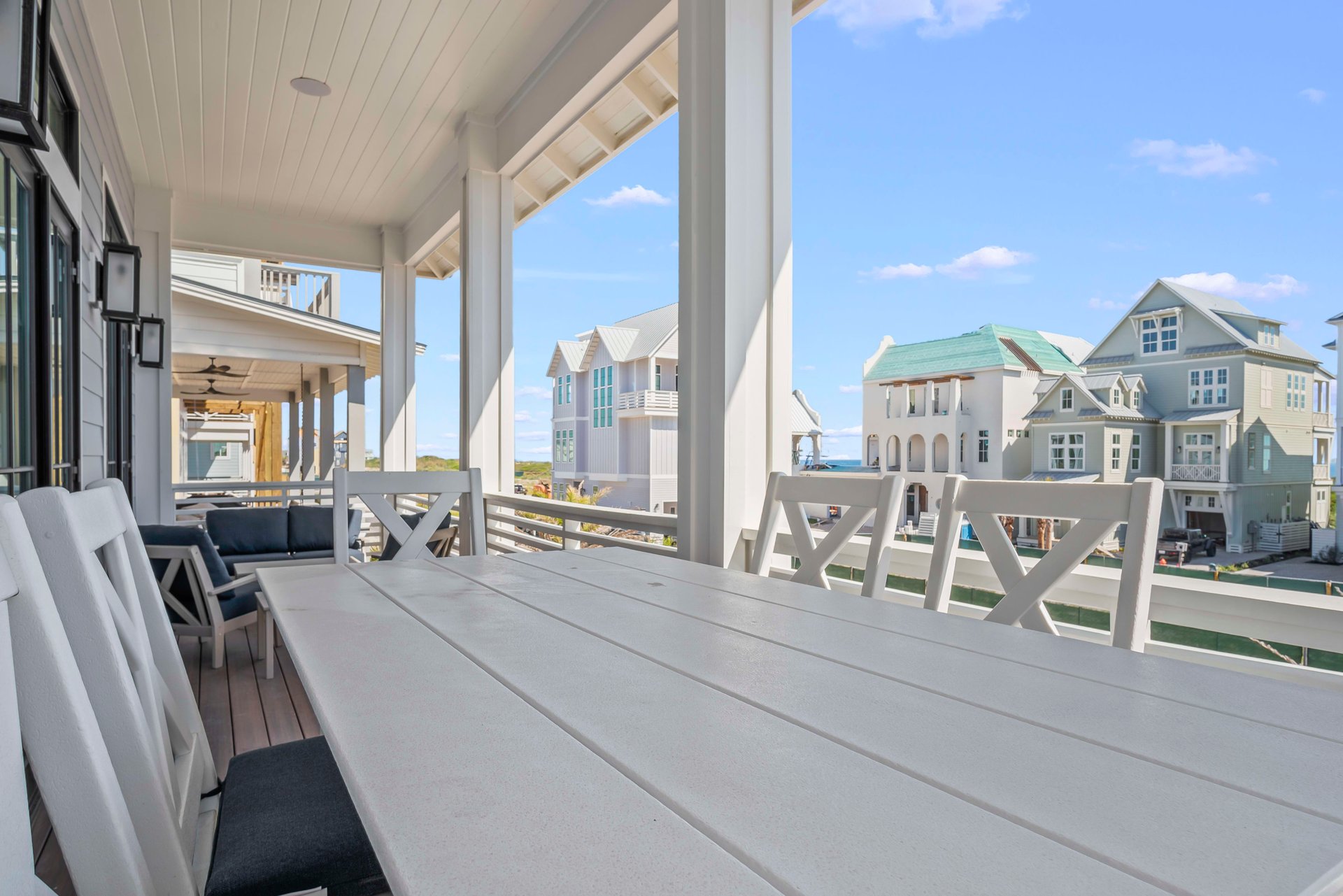 Coastline Drive, 4 Beds 4 Baths
