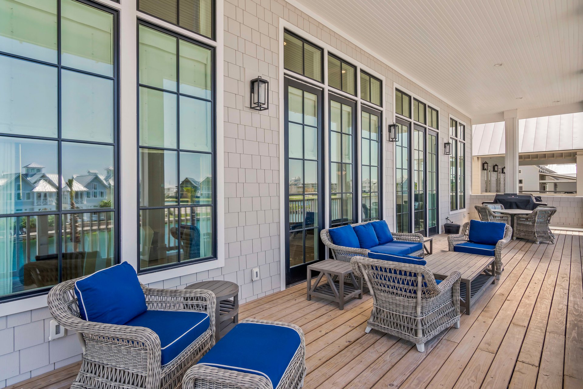 200 Lakeshore Street, Port Aransas, TX 78373