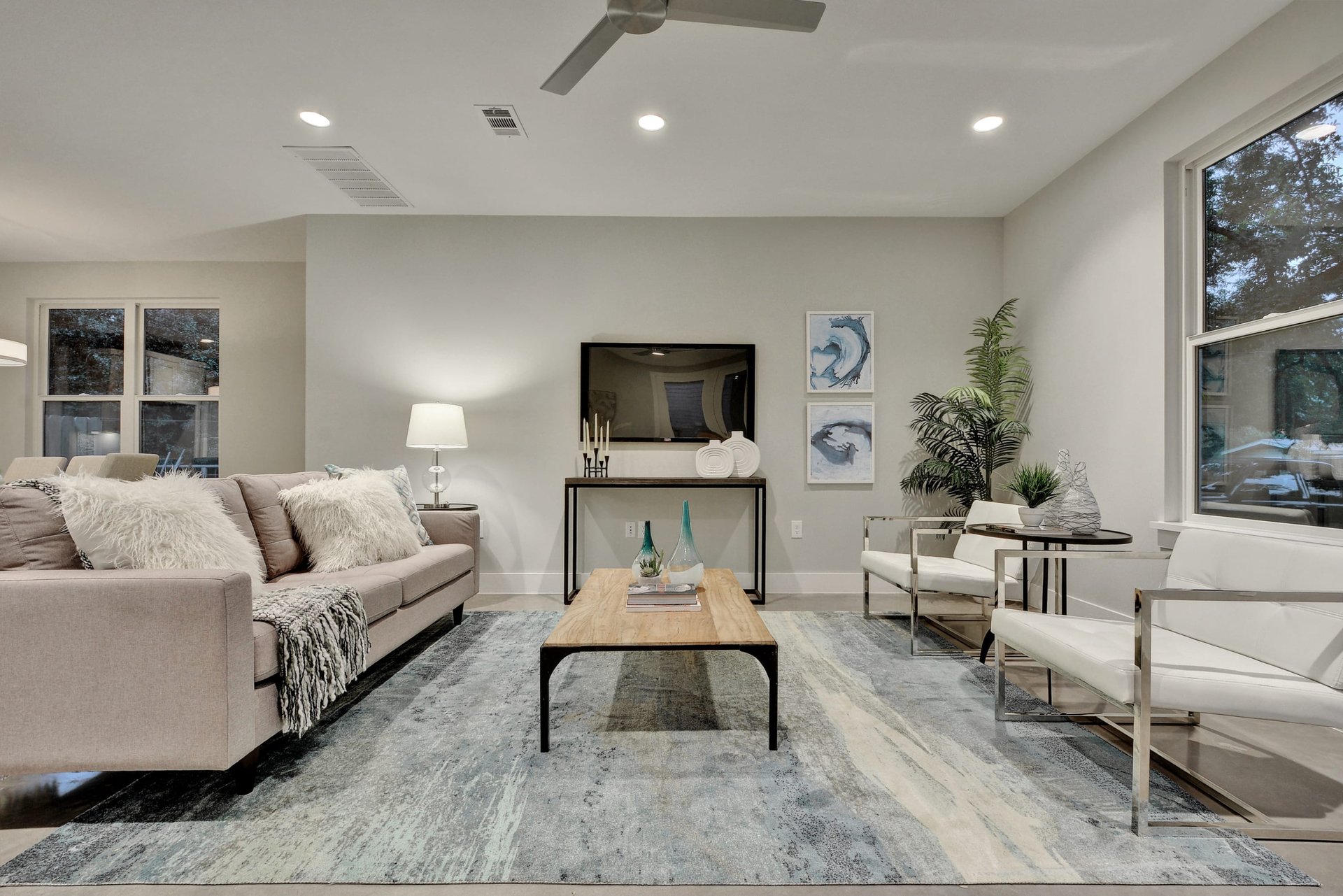 1506 W Saint Johns Ave