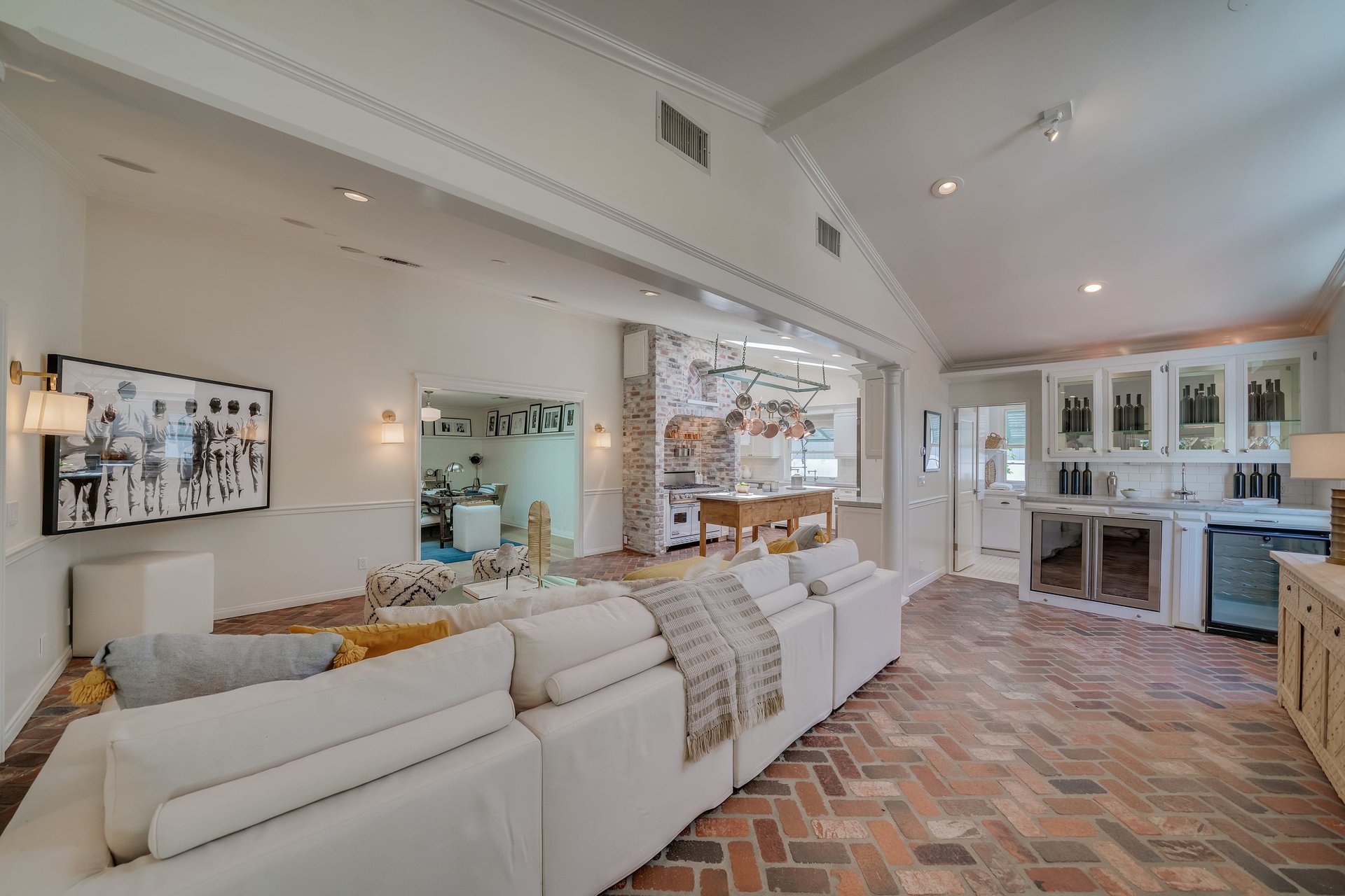 A Hampton's Vibe Traditional Home in Studio City 
