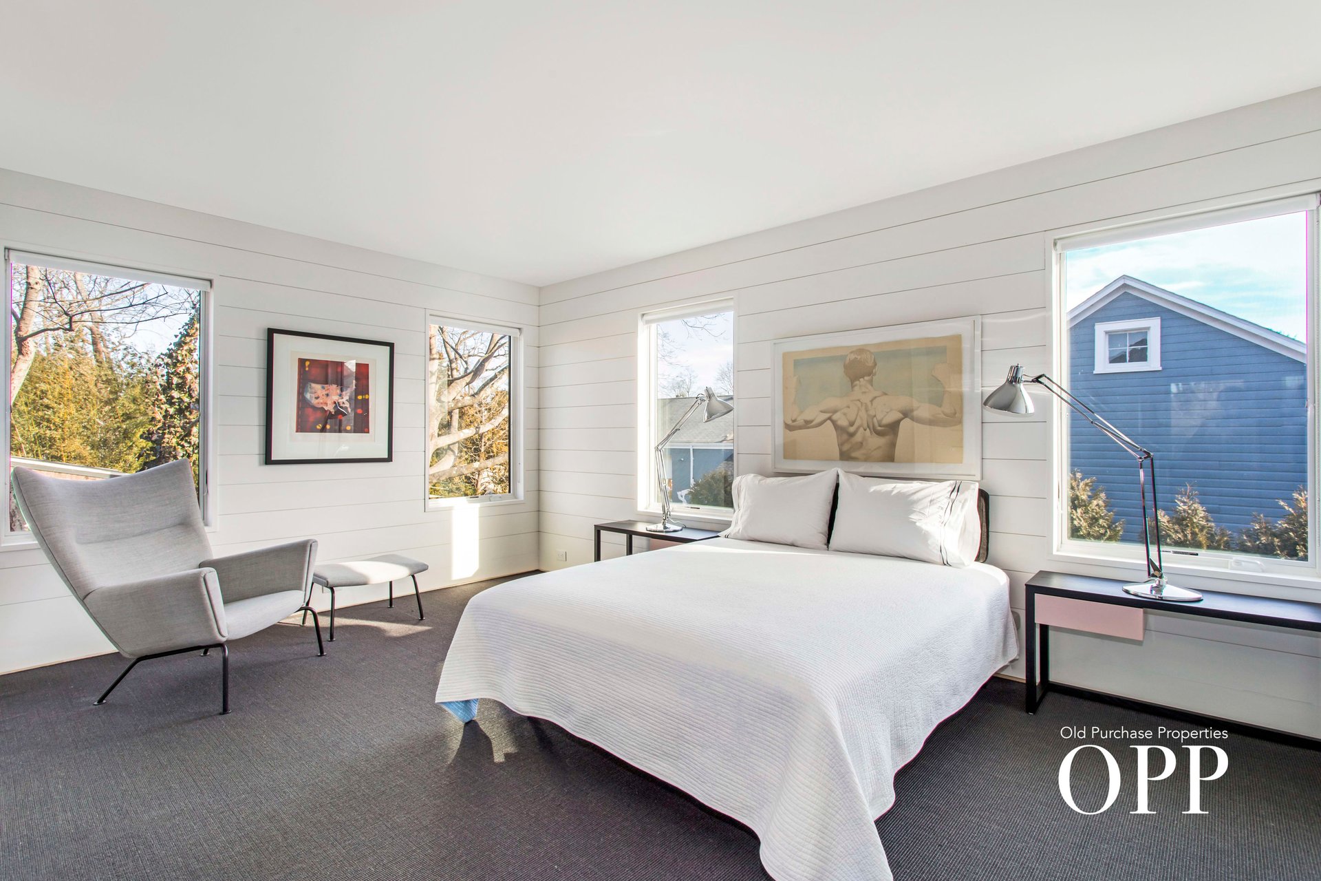 A PRISTINE HOME CLOSE TO EVERYTHING
