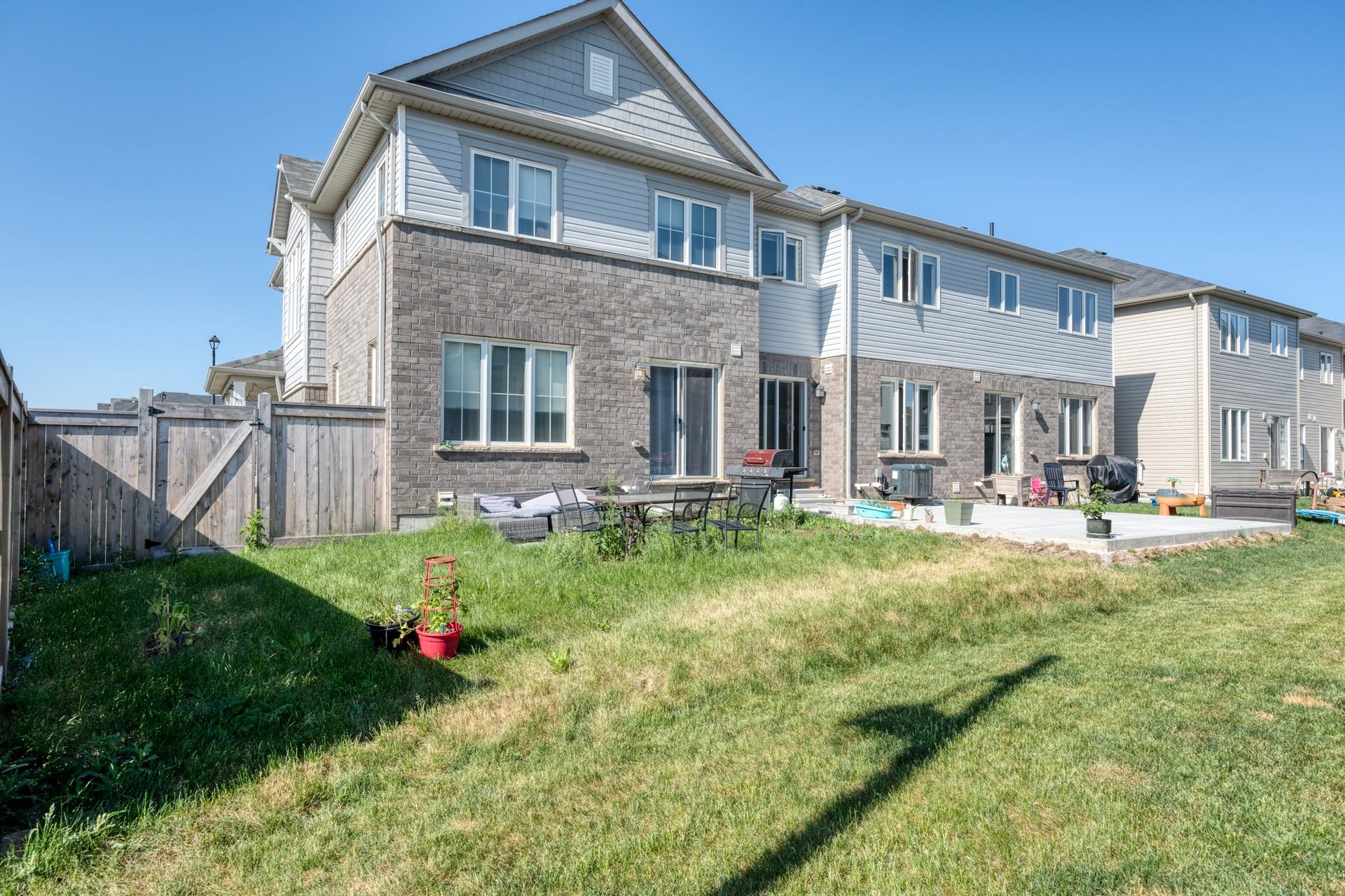 144 Maclachlan Ave