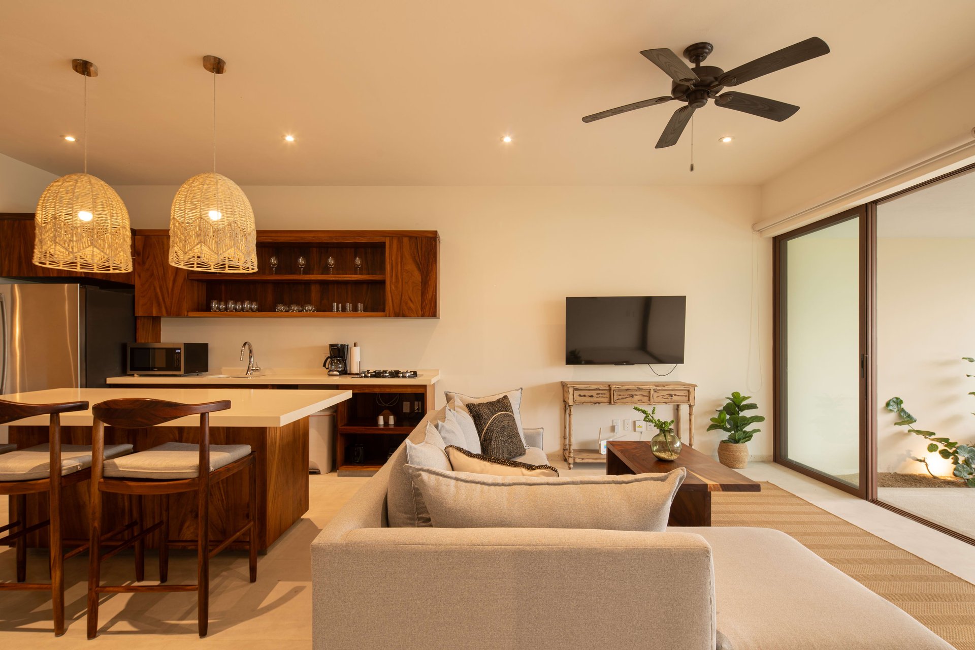 Marea Beachfront Villa G31