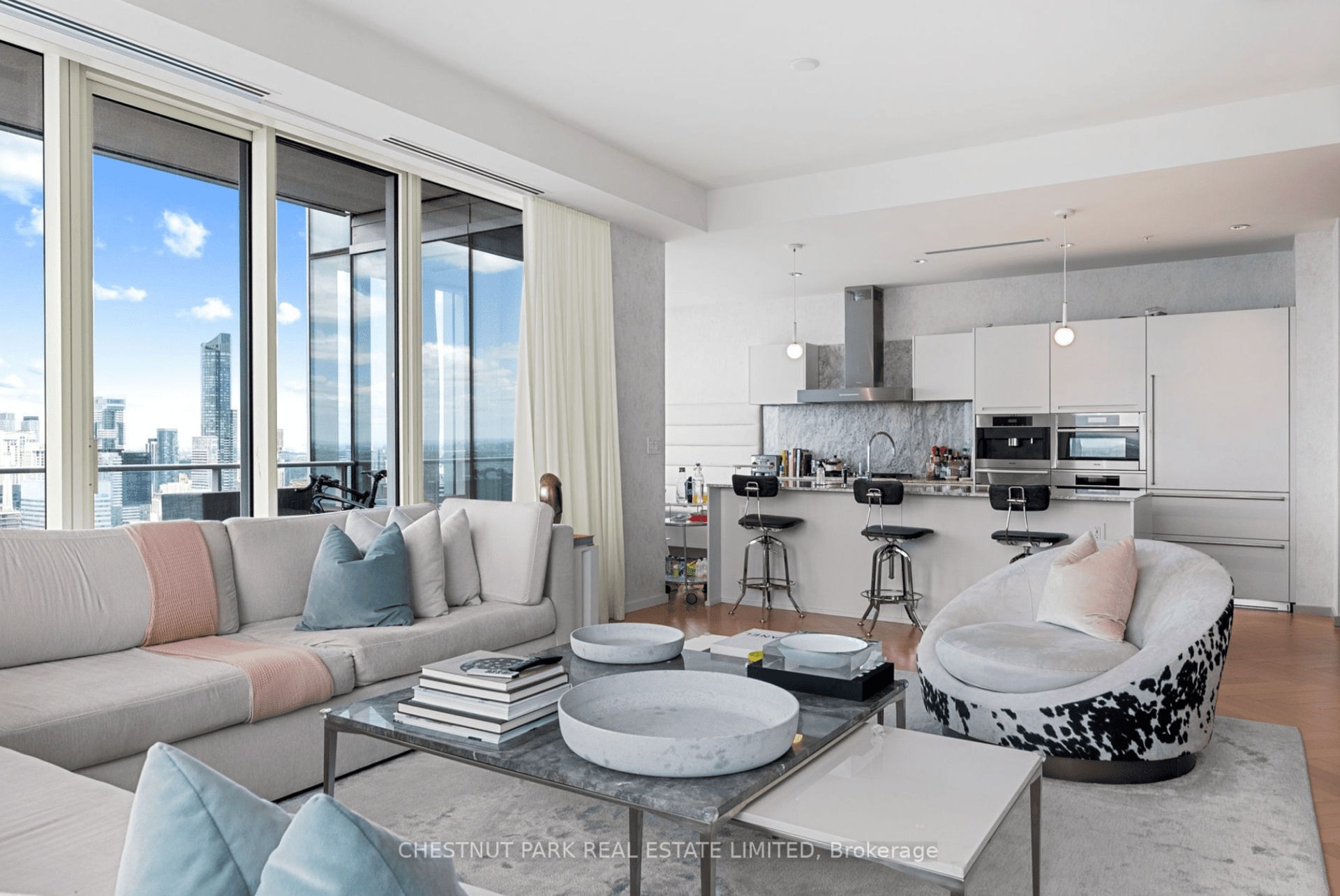 Suite 5203- 180 University Avenue