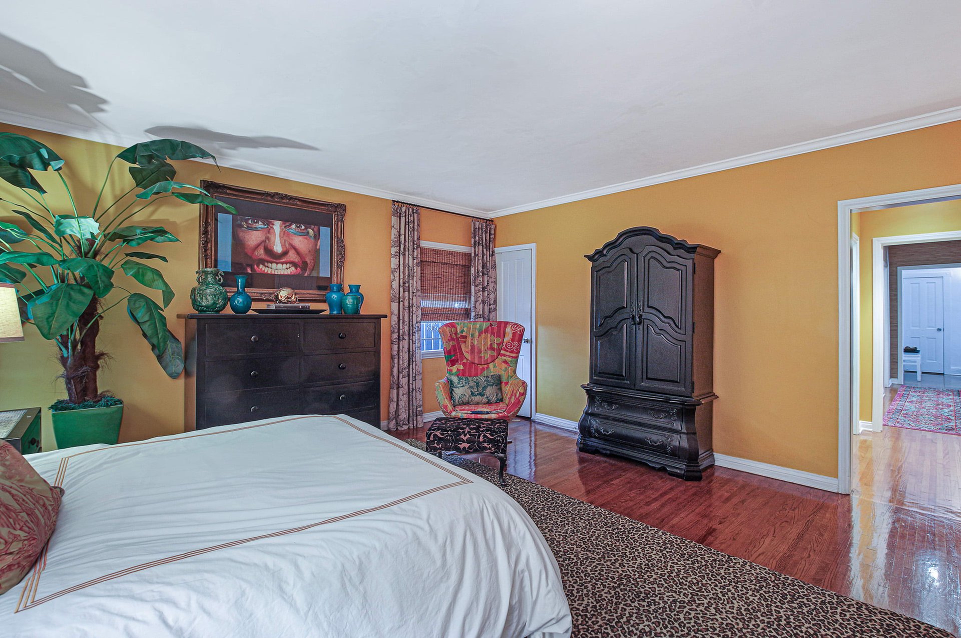 BREATHTAKING RESTORATION & RE-IMAGINED TRADITIONAL HOME IN MIRACLE MILE