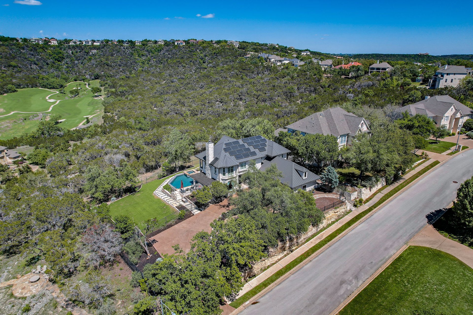 Hill Country Paradise: Luxurious 4/3 Home with Heated Pool/Spa and Spectacular Sunset Views in River Place!