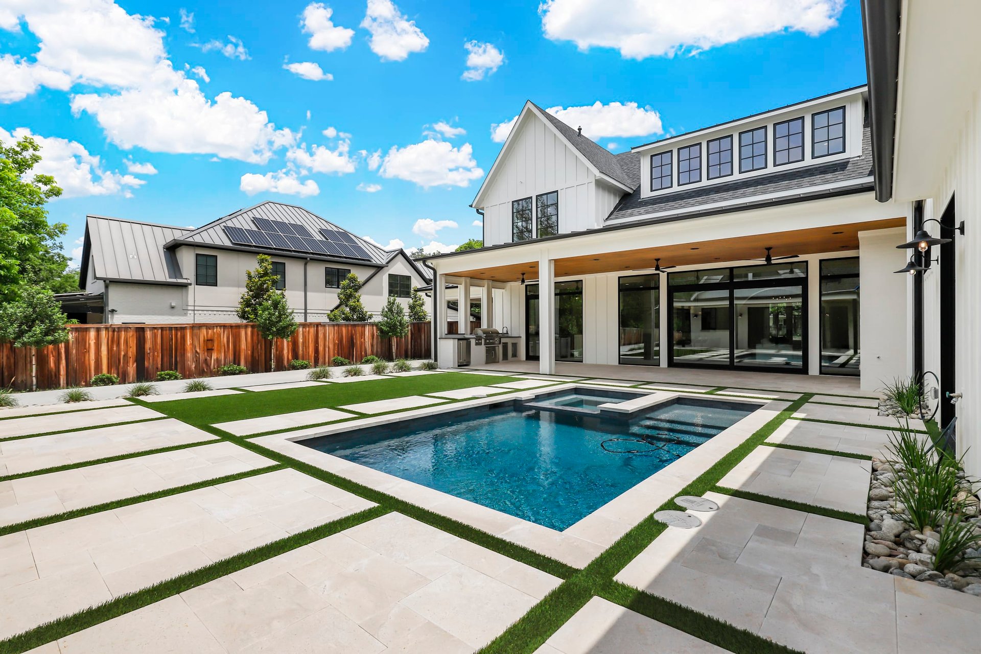 109 Crestwood